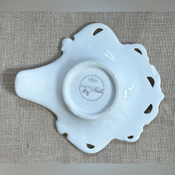 Seagull Studios Deck The Halls Holly Spoon Rest Holiday Christmas Winter Cottage - Picture 3 of 4